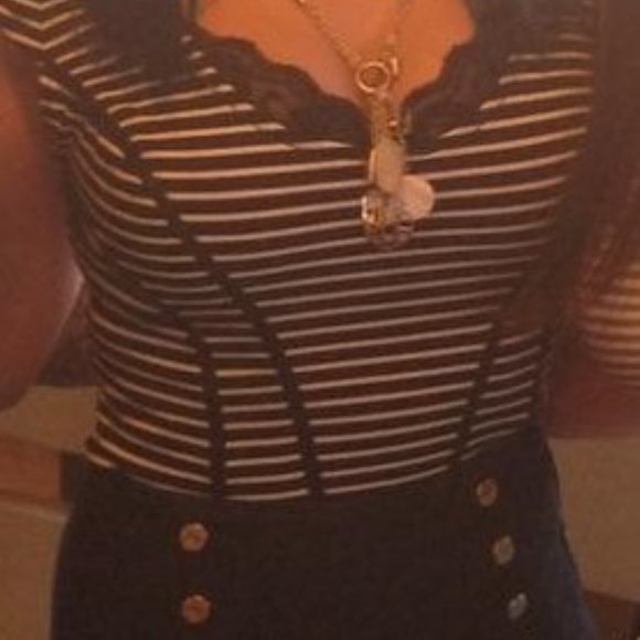 Guess Shirt - Size XS - Picture 4 of 4